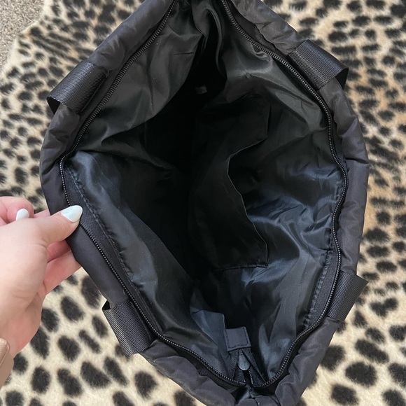 Victorias Secret Puffy Black Zipper Tote - Picture 6 of 8